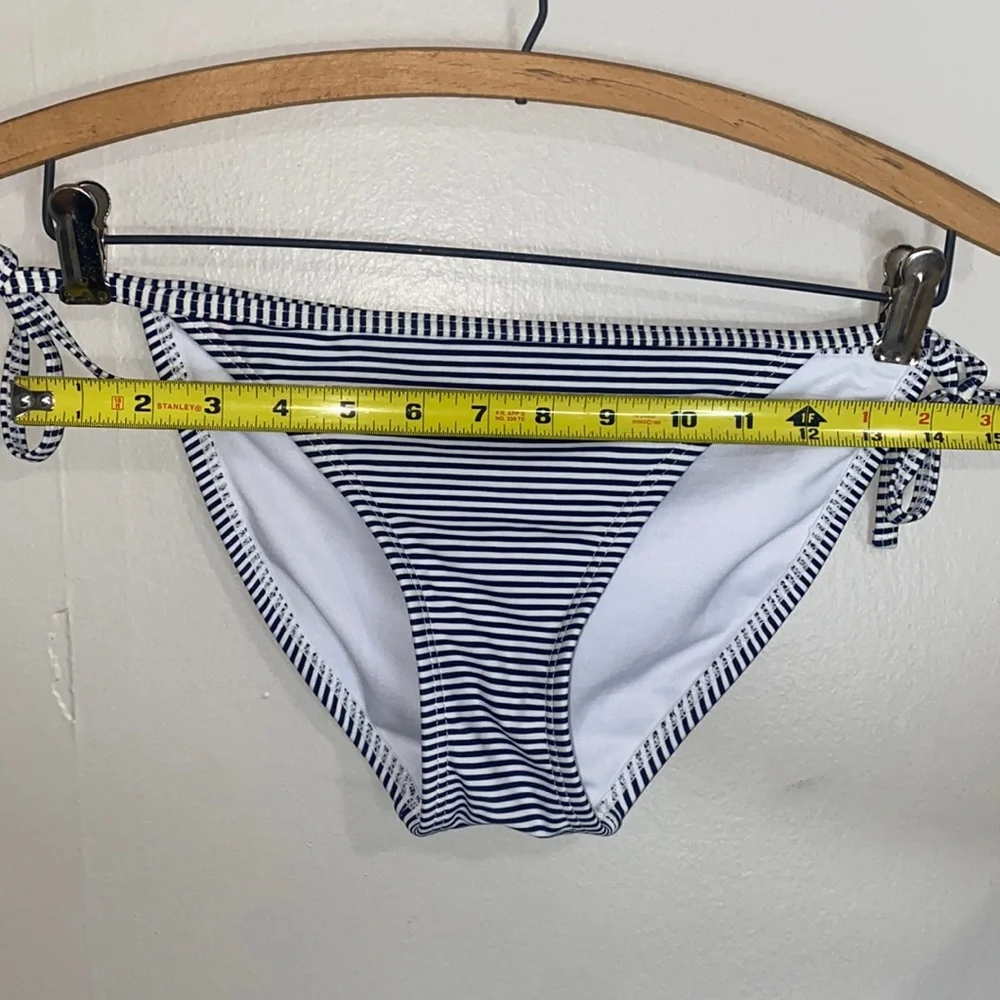 🌵Two piece blue and white striped with crochet design with black lining! - Picture 4 of 8